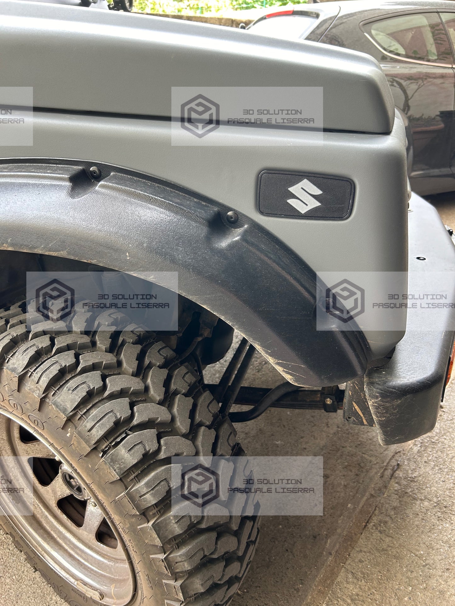 Coppia (2) di targhette laterali con logo per Suzuki Samurai