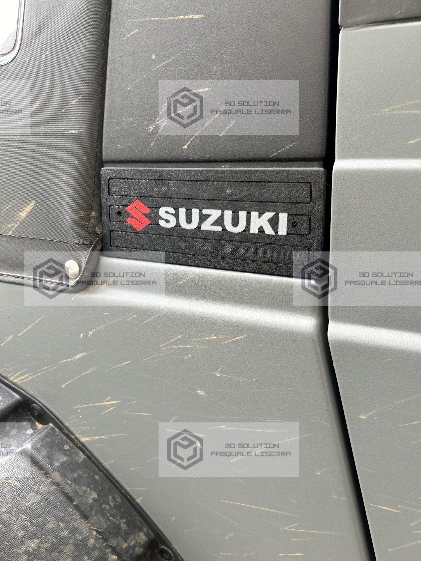 Coppia (2) di modanature laterali arco per Suzuki Samurai