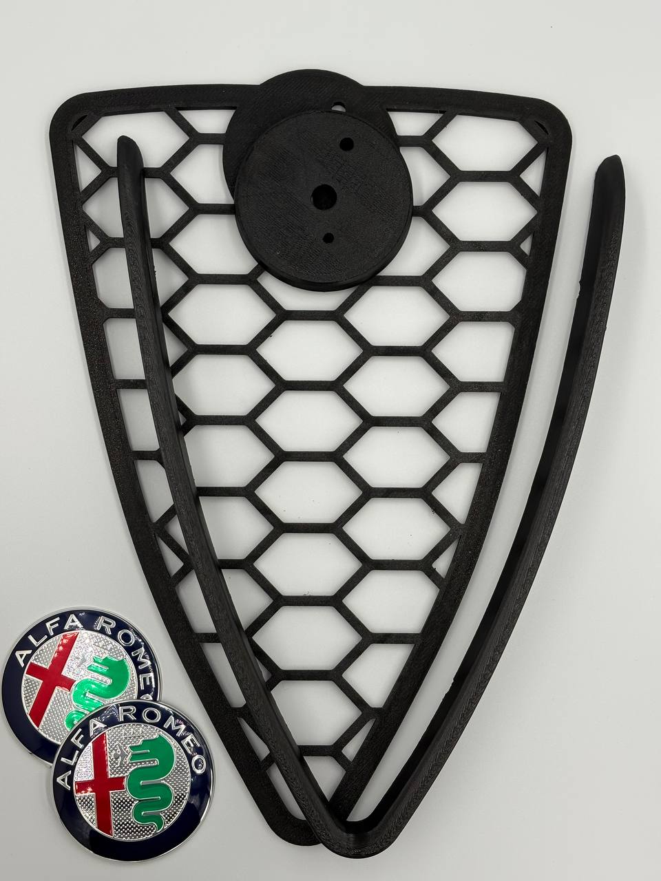 Griglia a nido LARGO d'ape con cornice a "V" per Alfa Romeo MiTo (2008-2015)