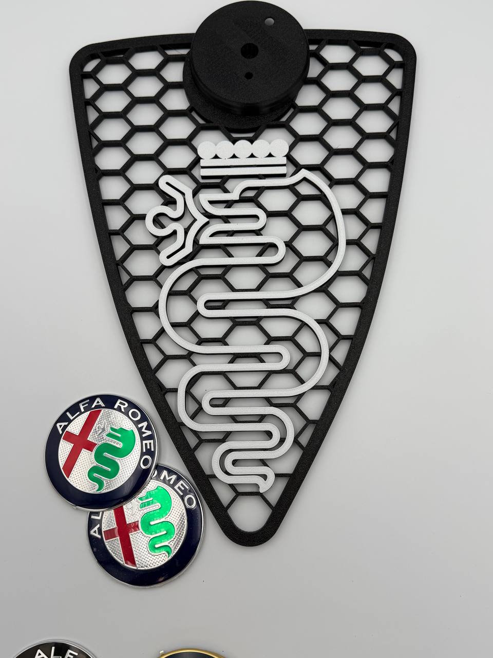 Griglia scudo A Nido D'Ape Alfa Romeo Mito 2008-2015 con biscione Stilizzato