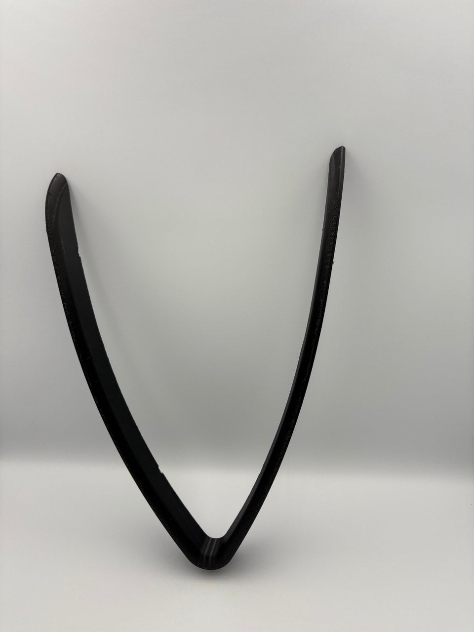 Bordo a "V" per griglia a nido d'ape dello scudo Alfa Romeo MiTo (2008-2015).