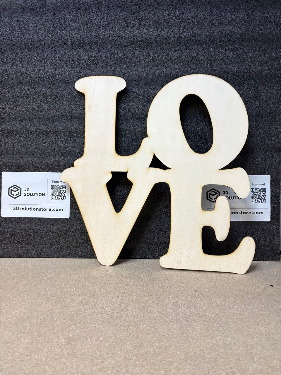 Scritta “LOVE” in Legno di Pioppo Multistrato – Taglio Laser