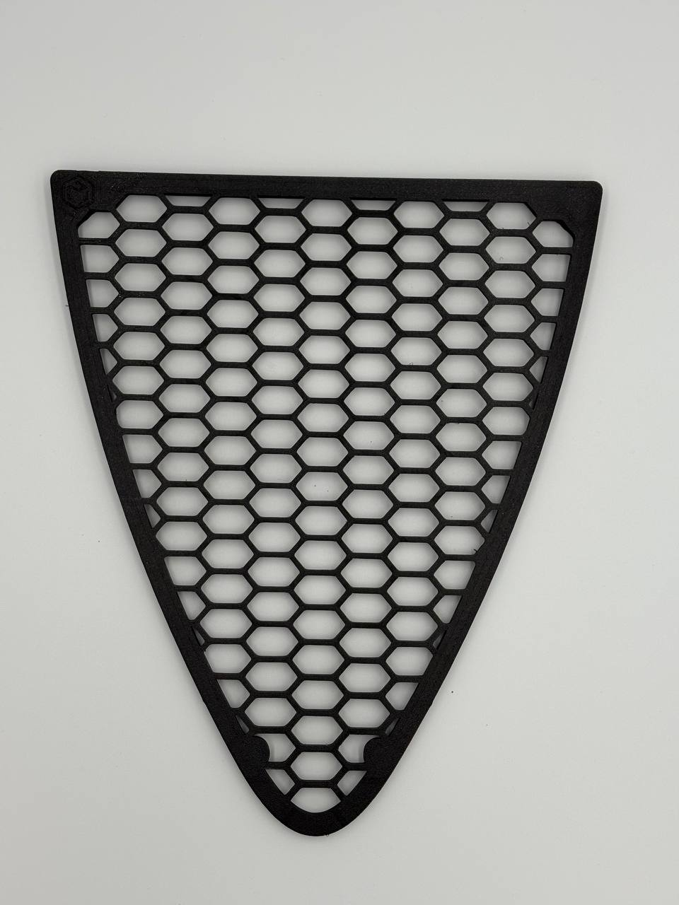 Griglia Anteriore A Nido D'Ape Per Alfa Romeo 147 2ª Serie (2004-2011) Scudo