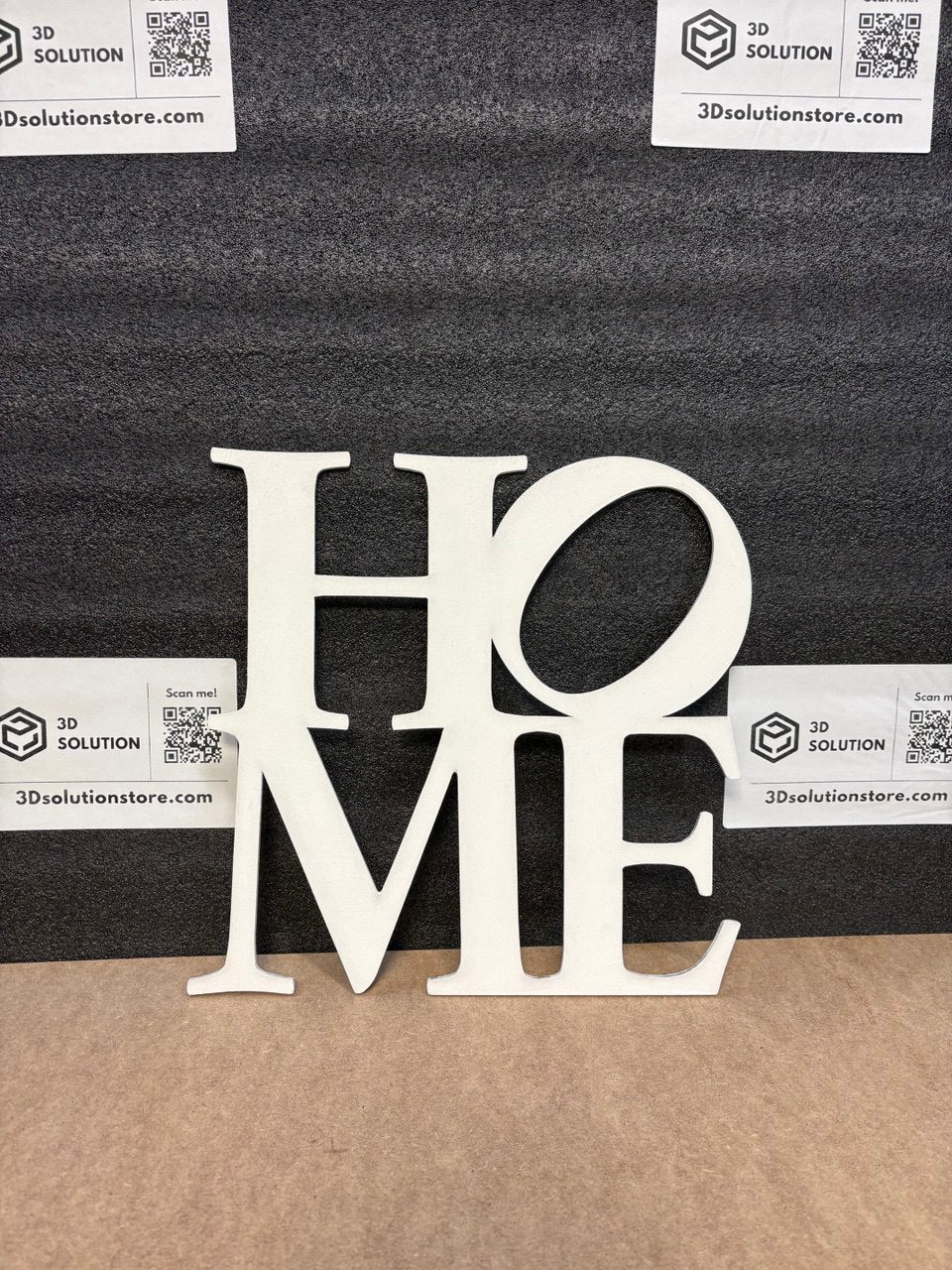 Scritta “HOME” in Legno di Pioppo – Fatta per scaldare ogni ambiente
