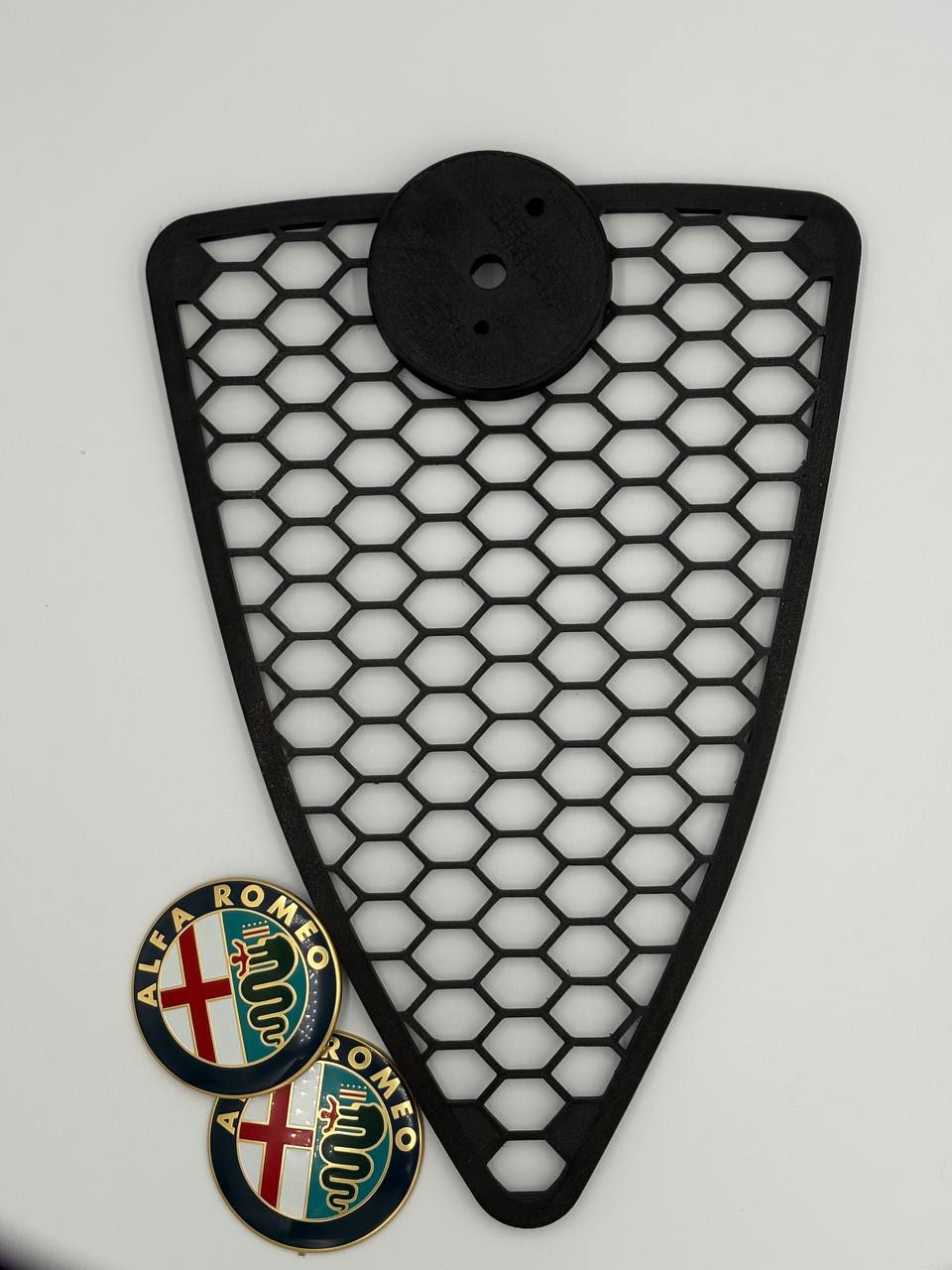 Griglia Scudo anteriore Nido D'Ape Per Alfa Romeo Mito 2008-2015 con inserti filettati