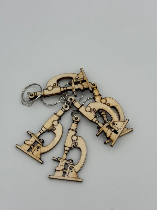 Portachiavi Bomboniera Laurea Microscopio in Legno – 33×65 mm | Idea per Laurea in Biologia, Chimica, Medicina, Scienze