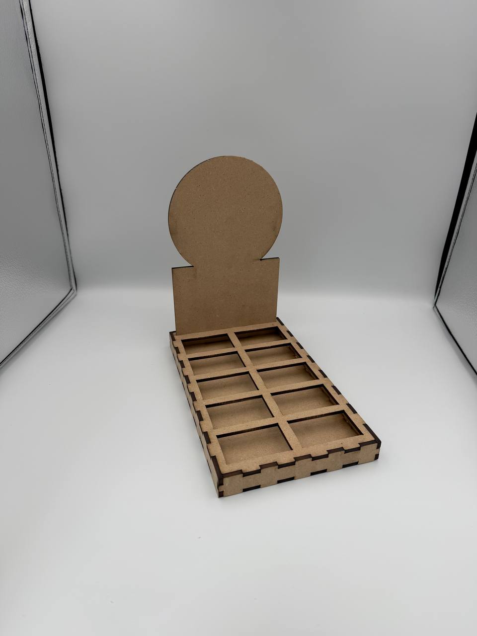 Espositore da Banco in MDF Personalizzabile | Produzione su Misura