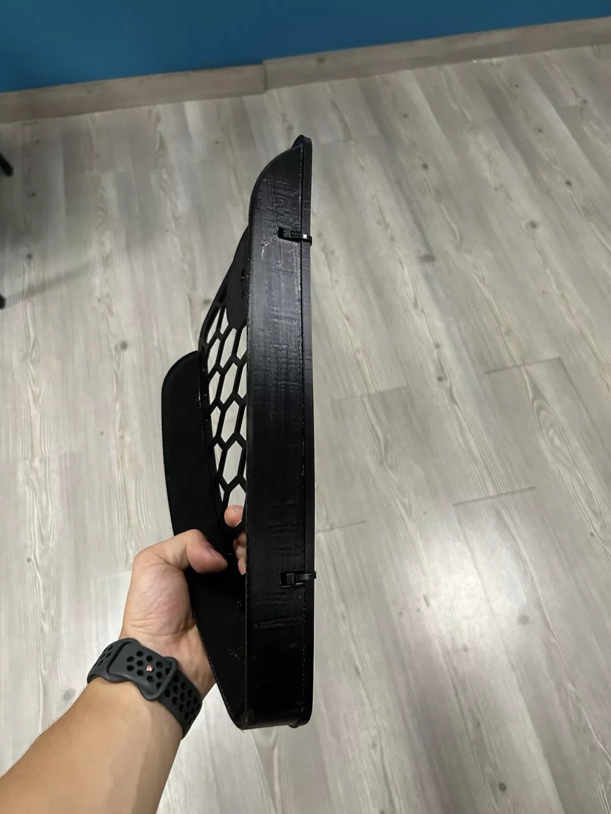 Griglia a nido LARGO d'ape con cornice a "V" per Alfa Romeo MiTo (2008-2015)