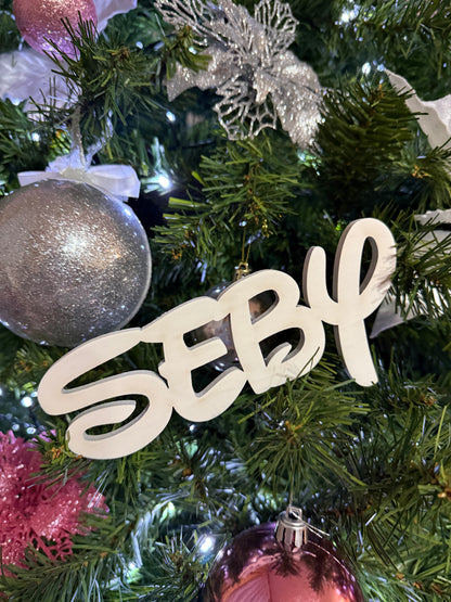Nome personalizzato in legno 8 mm – Decorazione per albero di Natale e cameretta – Scritta in legno bianco – Idea regalo personalizzata