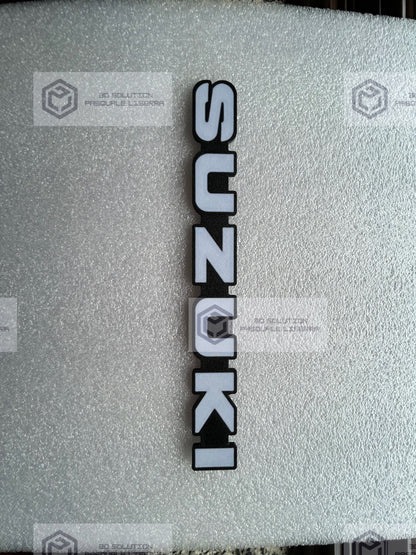 Fregio targhetta stemma per calandra per Suzuki Samurai Santana SJ410/SJ413