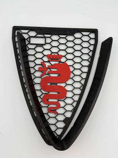 Griglia a nido d'ape con biscione e cornice a "V" per Alfa Romeo 159