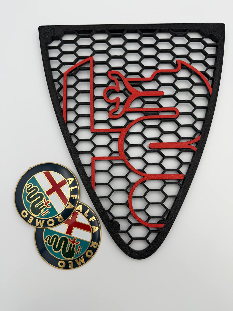 Griglia Anteriore A Nido D'Ape Per Alfa Romeo 147 2ª Serie (2004-2011) con biscione stile junior
