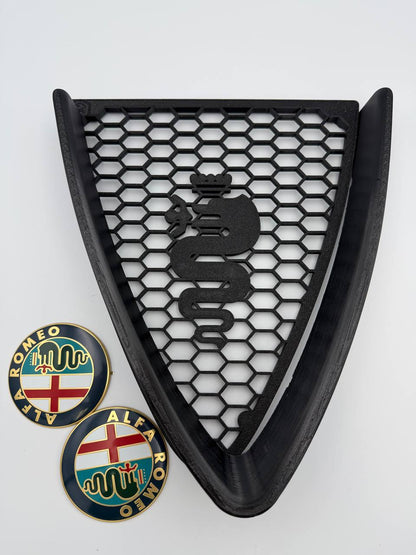 Griglia a nido d'ape con biscione e cornice a "V" per Alfa Romeo 147 2ª Serie (2004-2011)