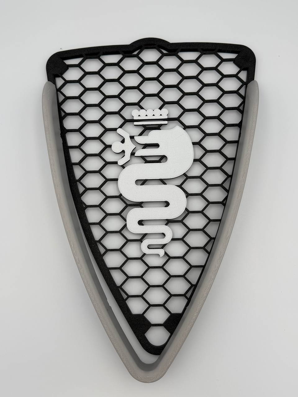Griglia a nido d'ape con biscione e cornice a "V" per Alfa Romeo MiTo (2008-2015)