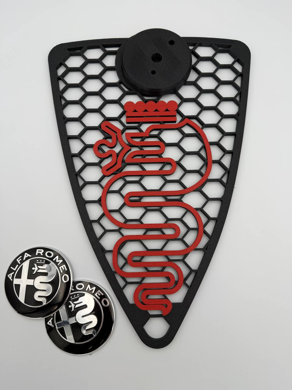 Griglia scudo A Nido D'Ape con inserti filettati Alfa Romeo Mito 2008-2015 con biscione Stilizzato