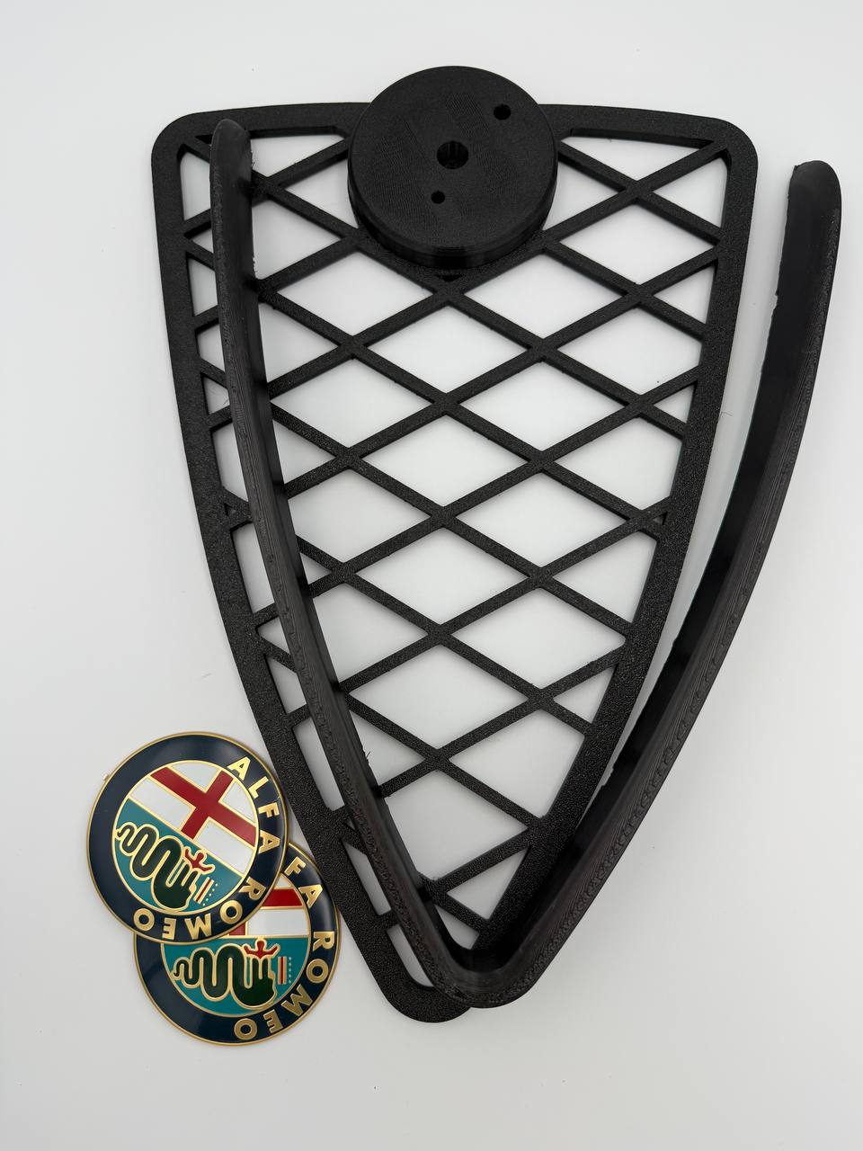 Scudo Griglia trama a rombi con cornice a "V" per Alfa Romeo MiTo (2008-2015)