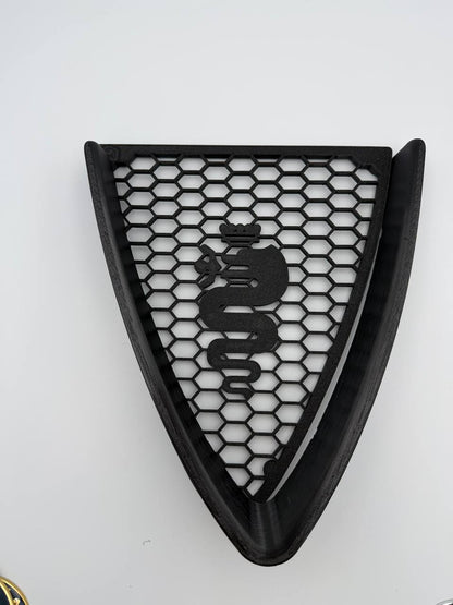 Griglia a nido d'ape con biscione e cornice a "V" per Alfa Romeo 147 2ª Serie (2004-2011)