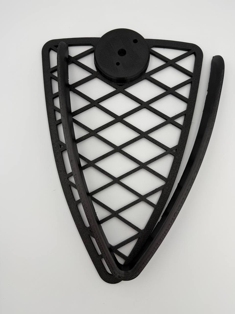 Scudo Griglia trama a rombi con cornice a "V" per Alfa Romeo MiTo (2008-2015)