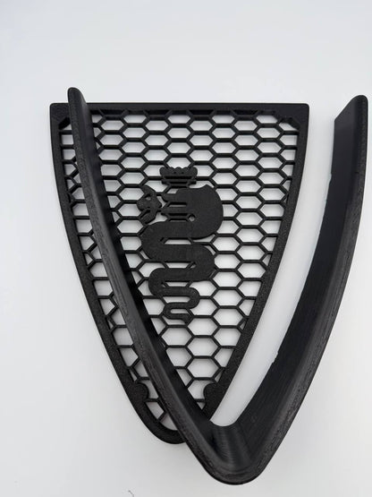 Griglia a nido d'ape con biscione e cornice a "V" per Alfa Romeo 147 2ª Serie (2004-2011)